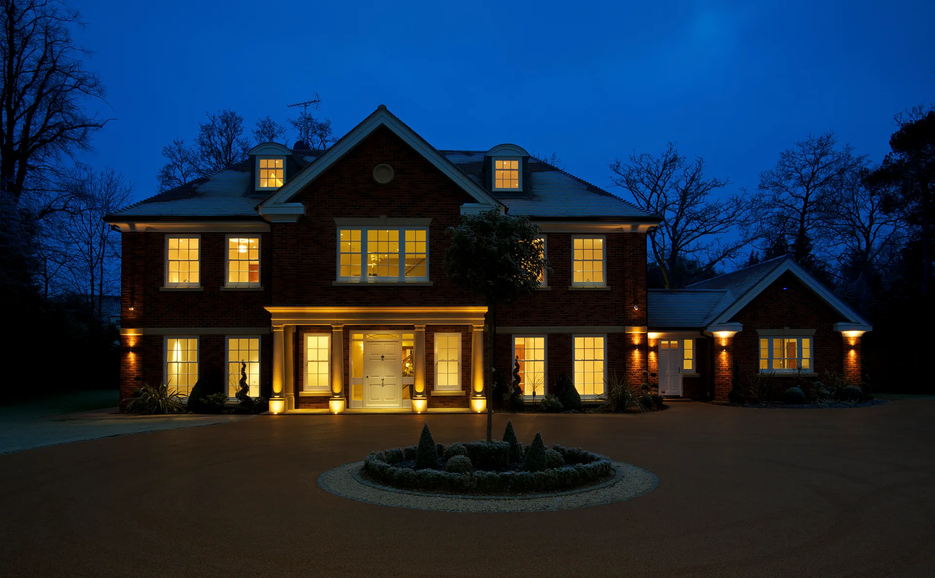 Estate photography from Cardinal, one of BrokerFold's designed templates built for Canadian board data