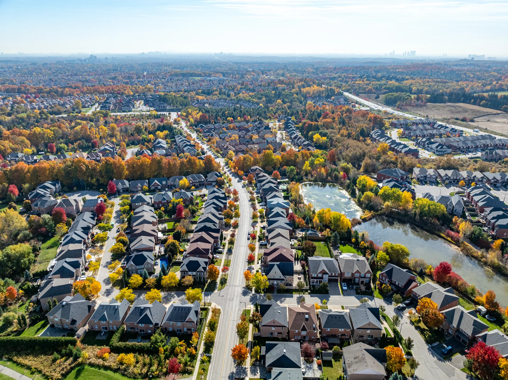 Aerial view of a Richmond Hill residential community, the planned family streetscape typical of central York Region