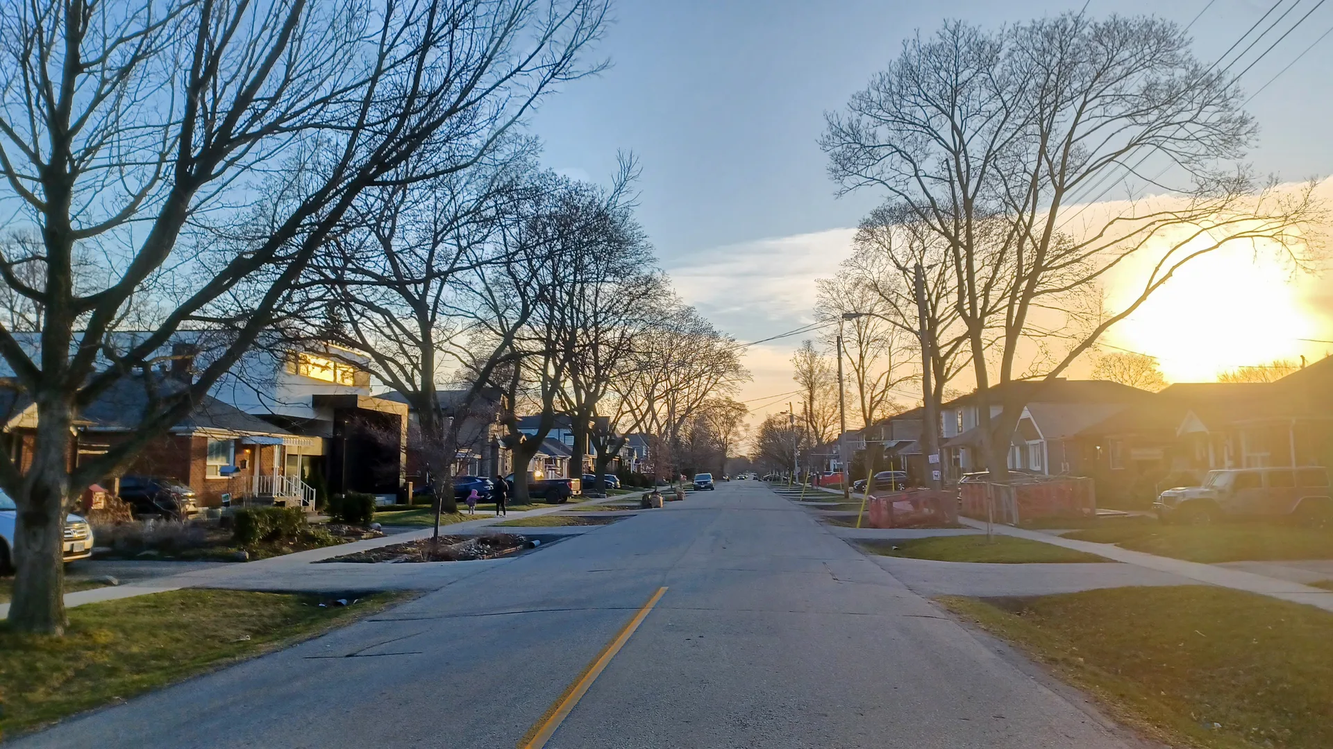 Quiet Toronto suburban street — the sold histories on streets like this are what HouseSigma-style sites let registered users research